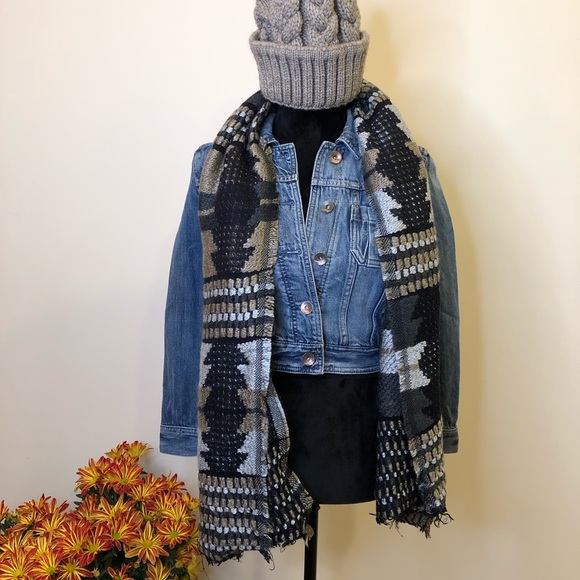 Southwestern Inspired Long Scarf w/Frayed Ends - Picture 3 of 5